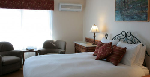 Rossmount Inn St. Andrews By The Sea Екстериор снимка